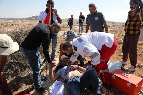 الجيش الإسرائيلي يقمع مسيرة نظمها نشطاء فلسطينيين وأجانب، ضد الاستيطان وقطع امدادات المياه على القرى الفلسطينية في الخليل
