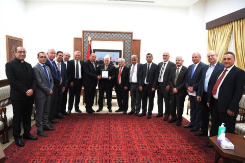 الرئيس خلال لقائه رؤساء الجامعات الفلسطينية في المحافظات الشمالية والقدس (تصوير: ثائر غنايم)