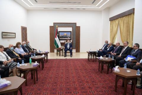 أبومازن يستقبل وفداً من منظمات المجتمع المدني وحقوق الانسان