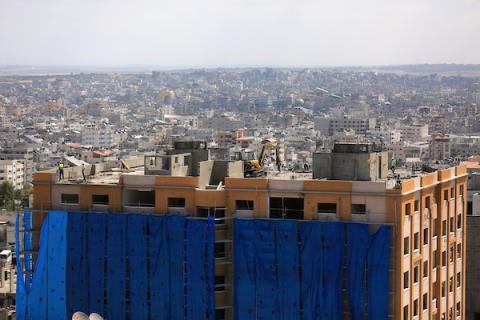  عملية إزالة برج الجوهرة بمدينة غزة
