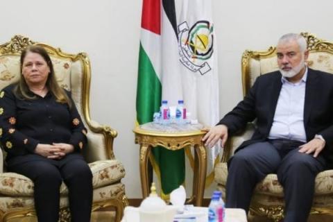 هنية يستقبل زوجة الأسير القائد مروان البرغوثي