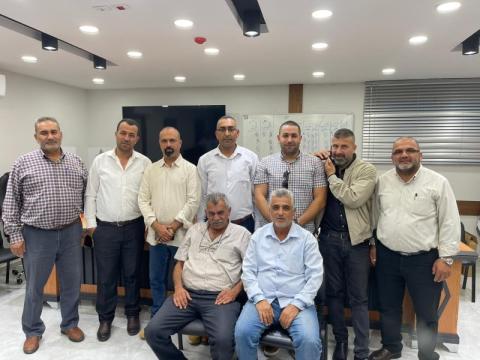 اعضاء لجنة فرع الخليل المنتخبين مع نقيب الاتحاد