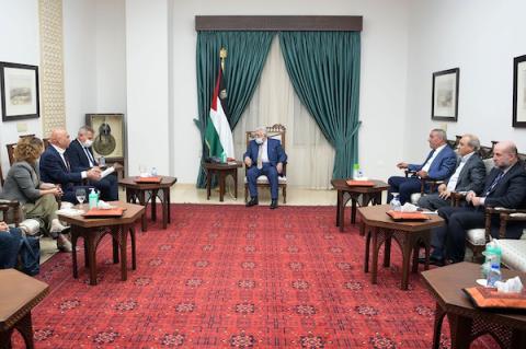 أبومازن يستقبل وفد من حزب ميريتس