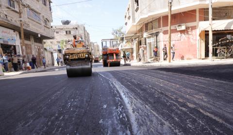 بلدية خان يونس تُنهي تطوير المرحلة الأولى من شارع الكتيبة