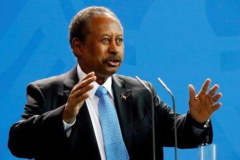 رئيس وزراء السودان عبد الله حمدوك في برلين بصورة من أرشيف رويترز