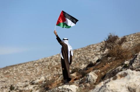 مواجهات بين الشبان وجنود الاحتلال خلال مسيرة في قرية بيت دجن شرق نابلس ضد التوسع الاستيطاني