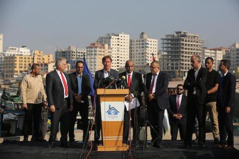المؤتمر الصحفي لوفد سفراء الاتحاد الاوروبي ووزراء الحكومة الفلسطينية في ميناء غزة