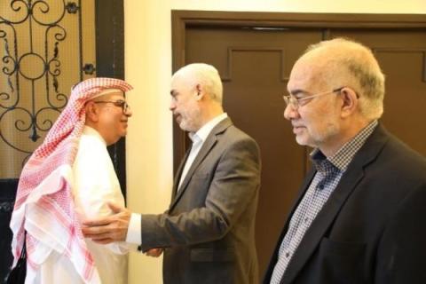 السنوار يستقبل العمادي