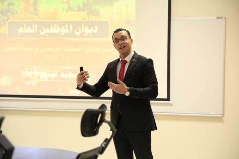 المدرسة الوطنية تعقد تدريباً خاصاً بالقنصل الفخري لماليزيا في فلسطين والفنان يعقوب شاهين