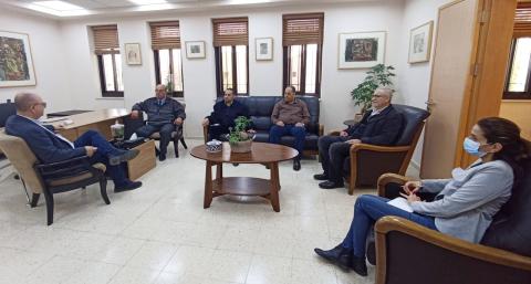 أبو مويس يزور جامعة بيرزيت ويؤكد ضرورة توفير الحماية للمؤسسات التعليمية 14-12-2021