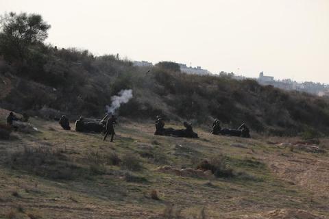    الفصائل الفلسطينية المسلحة تشارك في مناورة "الركن الشديد 2" في مدينة رفح جنوب قطاع غزة