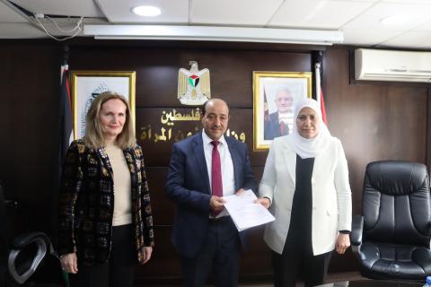 حمد تسلم أبو زيد مقترحات على قانون الخدمة المدنية