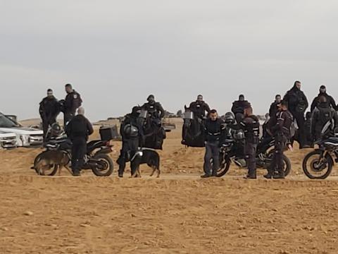 تجمهر الأهالي وتعزيزات شرطية في منطقة النقع (عرب48)  