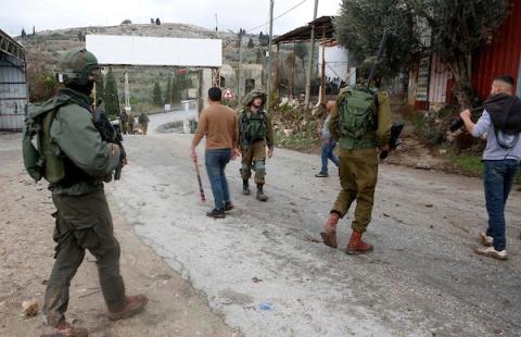  المواطنون الفلسطينيون يتصدون لاعتداءات المستوطنين الإسرائيليين في قرية برقة قرب مدينة نابلس