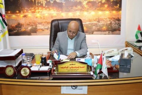 دكتور احمد ابو هولي