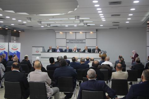غرفة تجارة تستضيف لقاء مع وزراء الحكومة وتضع امامهم مطالب مؤسسات نابلس والقطاعات الاقتصادية