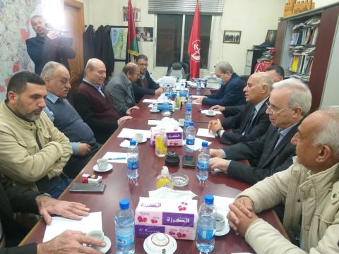 قيادة "الشعبية" تستقبل وفدًا قياديًا من حركة "فتح"