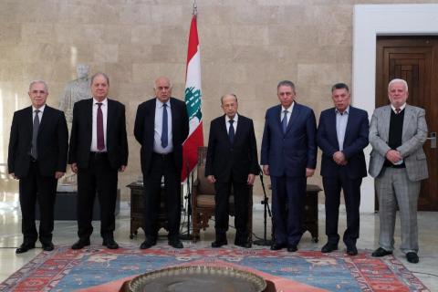 الرئيس اللبناني يلتقي وفدًا من حركة  فتح  برئاسة الرجوب