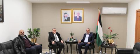 الشيخ يلتقي الأمين العام لإتحاد عمال فلسطين