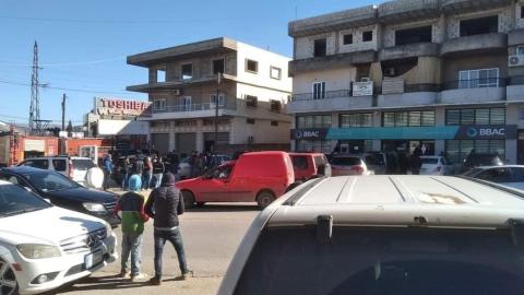 لبناني يحتجز رهائن في بنك وبحوزته مسدس وبنزين
