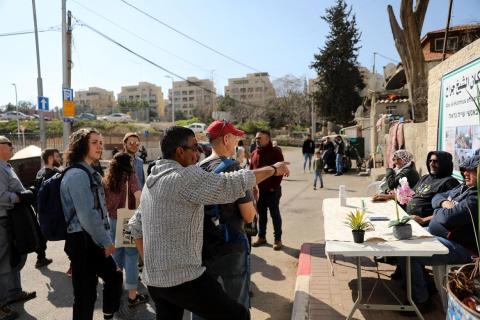 شرطة الاحتلال تعرقل وصول المواطنين والمتضامنين لحي الشيخ جراح بالقدس