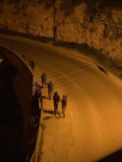 قوات الاحـ ـتـلال تعتقل الشاب نصر مـ ـبـ ـروكة.jpg