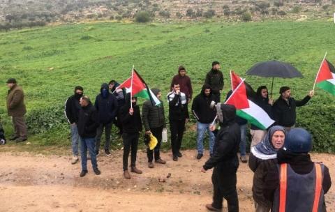 مواجهات بين المواطنين وقوات الاحتلال في بلدة بيت دجن شرق نابلس.jpg