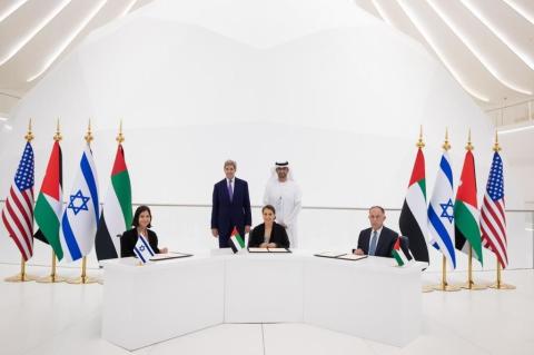 التوقيع على اتفاقية  الكهرباء مقابل الماء  بين إسرائيل والإمارات والأردن.jpg