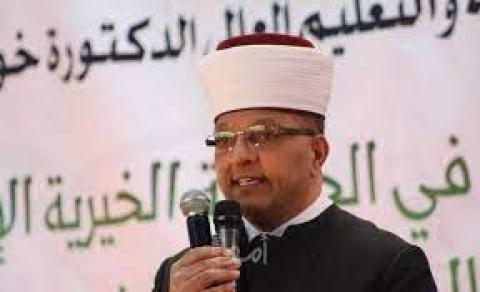 الشيخ حاتم البكري وزير الاوقاف والشؤون الدينة