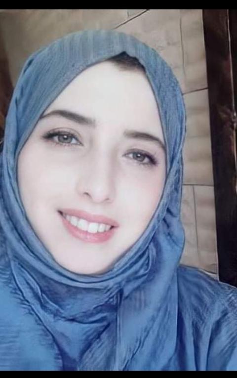 قمر عبدالرحمن.jpg