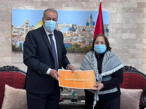 لمناقشة أخر تطورات تجهيز المشفى الجامعي...رئيس جامعة الإسراء يلتقي وزيرة الصحة الفلسطينية