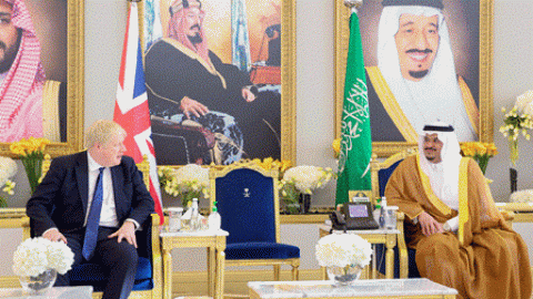 رئيس الوزراء البريطاني بوريس جونسون مع نائب أمير منطقة الرياض الأمير محمد بن عبدالرحمن بن عبدالعزيز.gif