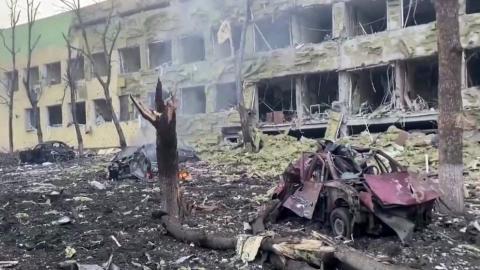 صورة تظهر مستشفى أطفال مدمر بعد قصف روسي على مدينة ماريوبول في جنوب شرق أوكرانيا. (أ ف ب).jpeg