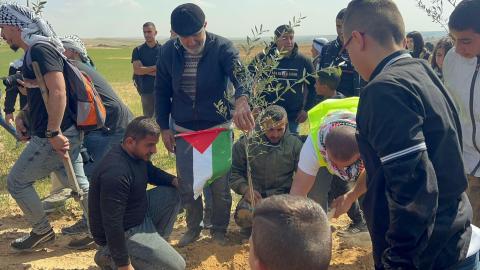 جماهير غفيرة تشارك في إحياء الذكرى الـ46 ليوم الأرض في النقب  (عرب ٤٨)  7.jpg