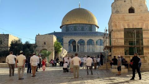 مستوطنون يقتحمون باحات المسجد الأقصى في القدس المحتلة. (وفا).jpeg
