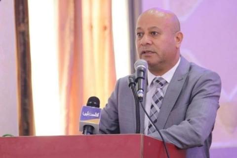 د. احمد ابو هولي.jpg
