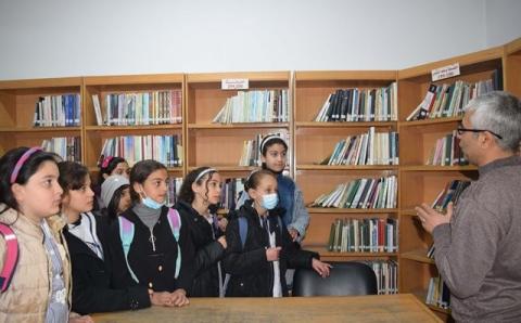 المكتبة العامة تطلق فعاليات أسبوع القراءة الوطني بخان يونس