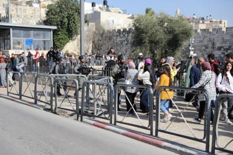 قمع  فعاليات احياء ذكرى الإسراء والمعراج في باب العامود بالقدس   سسس.jpg