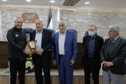 الرجوب يختتم الدورة الدولية لمقيمي حكام كرة القدم