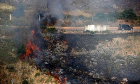 حريق في جنوب لبنان بعد قصف مدفعي إسرائيلي، في أيار/مايو الماضي (Getty Images)