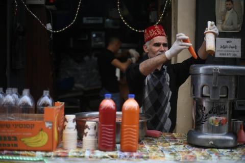أجواء اليوم الأول من شهر رمضان المبارك في مدينة غزة