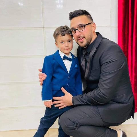 الشاب  أحمد أبو عياش الذي قُتل في شجار عائلي ببلدة بيت أمر شمال الخليل.jpg