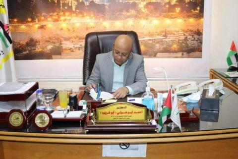 د. احمد أبو هولي.jpg