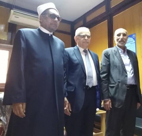 السحمراني وأبو سمرة يزوران العواري في كلية أصول الدين في جامعة الأزهر. 1.jpg