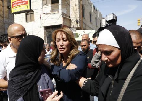 وقفة في سلفيت تندد بإعدام الصحفية شيرين أبو عاقلة