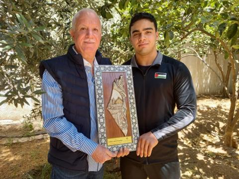 البطل محمد حمادة قاتل وانتصر للوطن والرياضة الفلسطينية