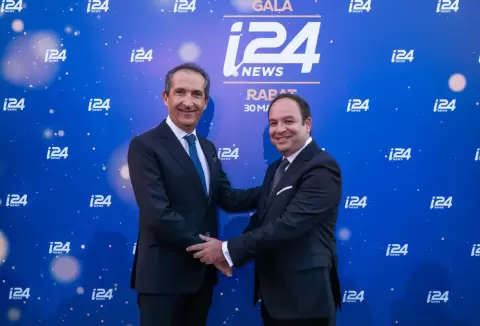 باتريك دراهي وفرانك ملول في حفل i24NEWS في 30 مايو 2022 في الرباط ، المغرب.webp