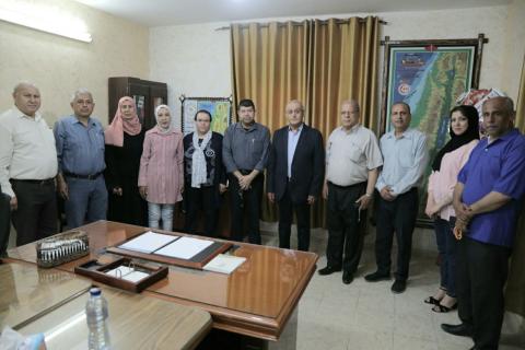 وفد التجمع الفلسطيني للوطن و الشتات يهنئ الجبهة الشعبية بنجاح أعمال المؤتمر الثامن.jpg