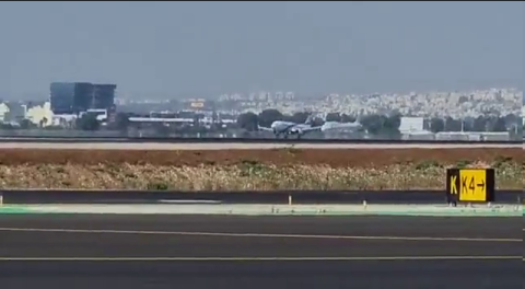 كان : طائرة تابعة لشركة "إل عال" هبطت بسلام في "مطار بن غوريون" بعد اكتشاف عطل فيها