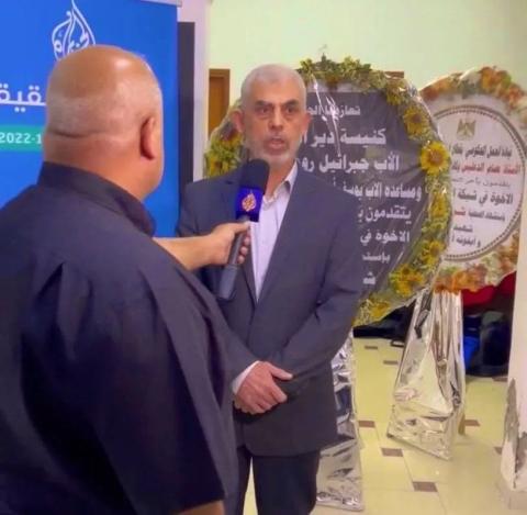 السنوار يعزي بشيرين أبو عاقلة: "نحن لا نخاف التهديدات الإسرائيلية ومش عاملين حساب للاحتلال"
